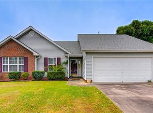 558 Summerwalk Rd, Greensboro, NC 27455