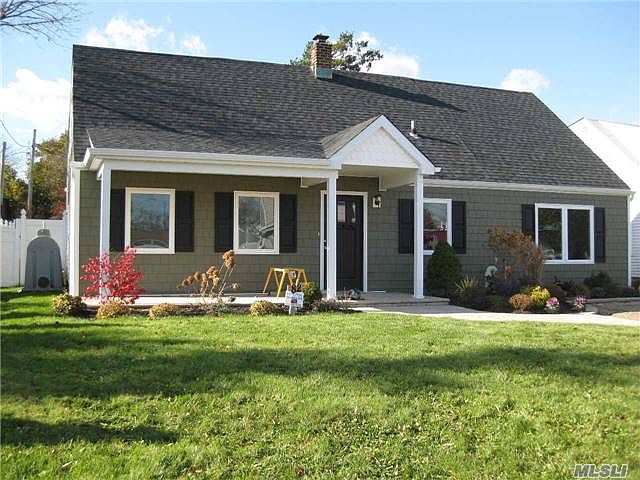 1st image of 82 Center Ln