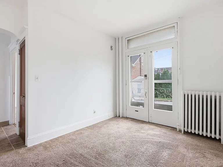 910 S 7th St — Photo 3