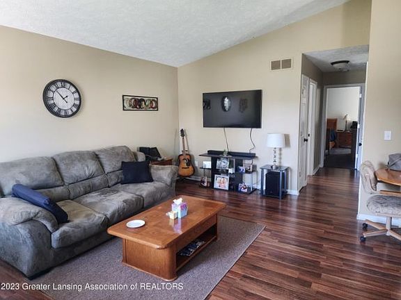 4th image of 1186 Porter Dr