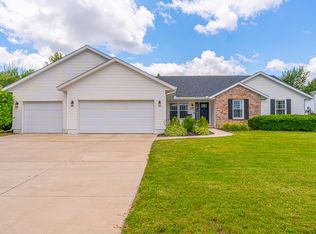 1207 Ironwood Cc Dr, Normal, IL 61761