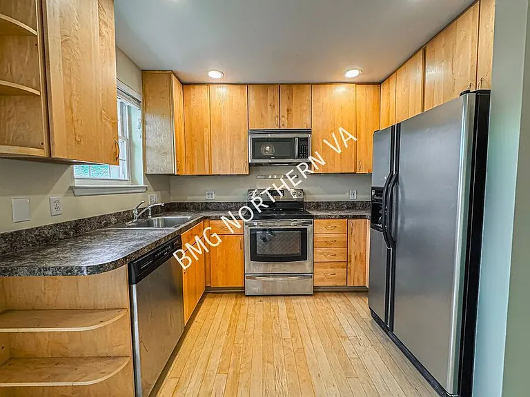 2831D S Wakefield St #D — Photo 7