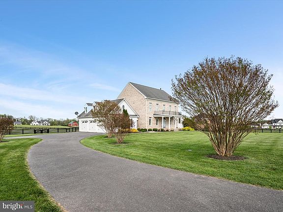 4th image of 700 Miller Rd