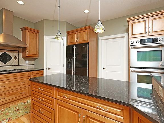 2nd image of 7511 Eagle Crest Dr