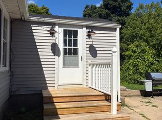93 E Main St #2, Clinton, CT 06413