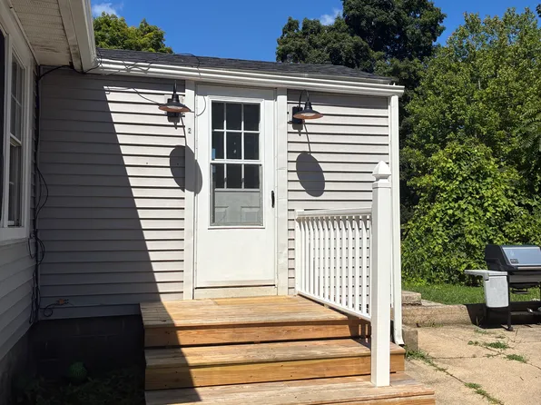 93 E Main St #2, Clinton, CT 06413