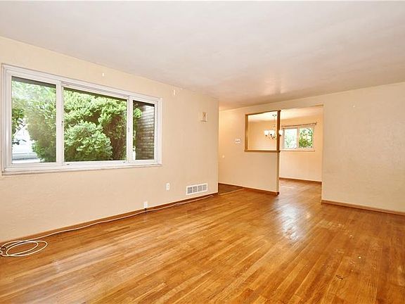 5th image of 5049 Leona Dr