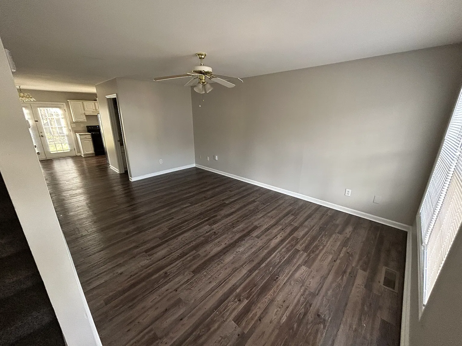 2 bed, 2.5 bath, 1088 sqft, $1,475 — Photo 2