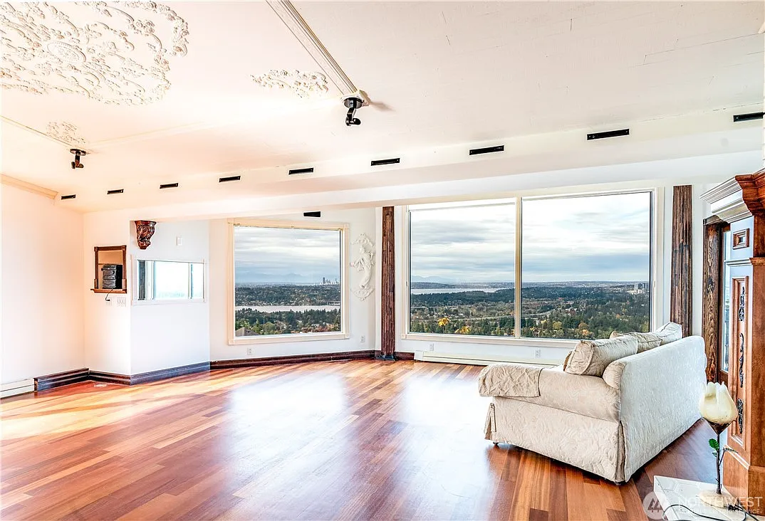 4 bed, 4110 sqft, $6,000 — Photo 4