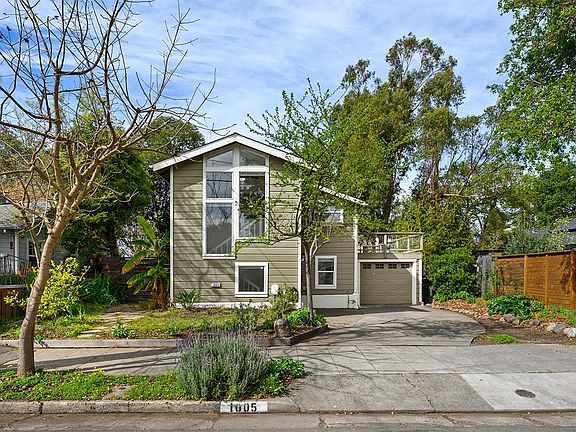 3rd image of 1005 Clark Street