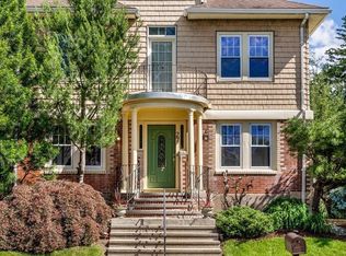 27 Lasalle St, East Longmeadow, MA 01028