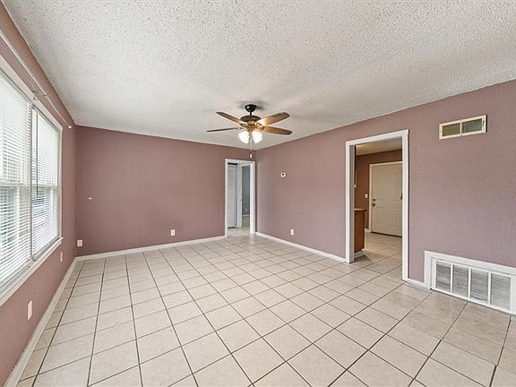 2nd image of 4534 Maggie Ln