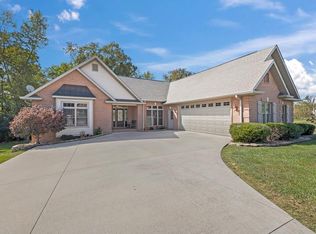 92 Tomlon Rd, Crossville, TN 38555