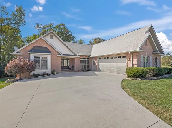 92 Tomlon Rd, Crossville, TN 38555