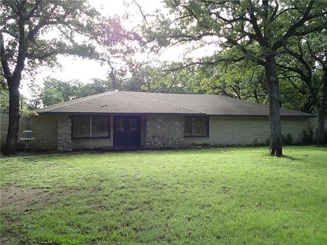 1st image of 20 Robinhood Dr