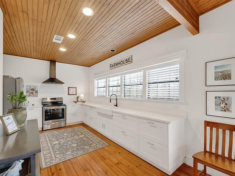 1808 Tabor St — Photo 10