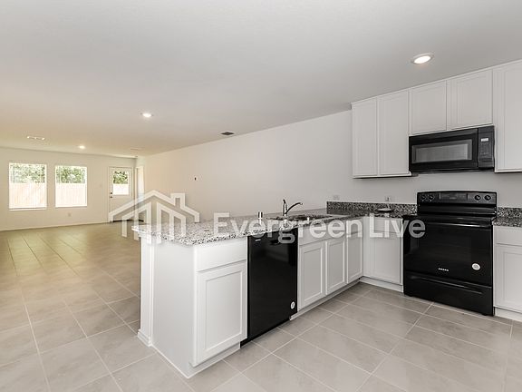 2nd image of 130 Harvest St