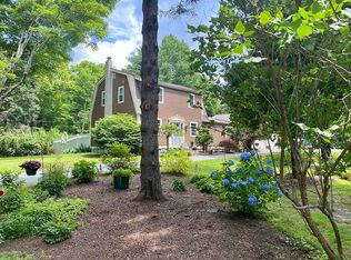 200 Ide Rd, Scituate, RI 02857