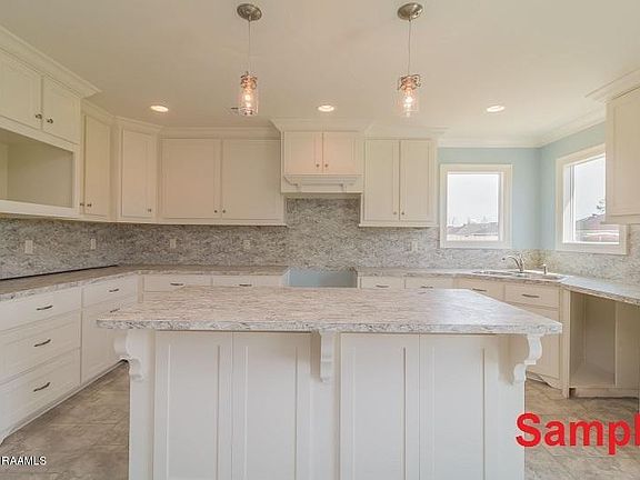 3rd image of 933 Lillian Michel Dr
