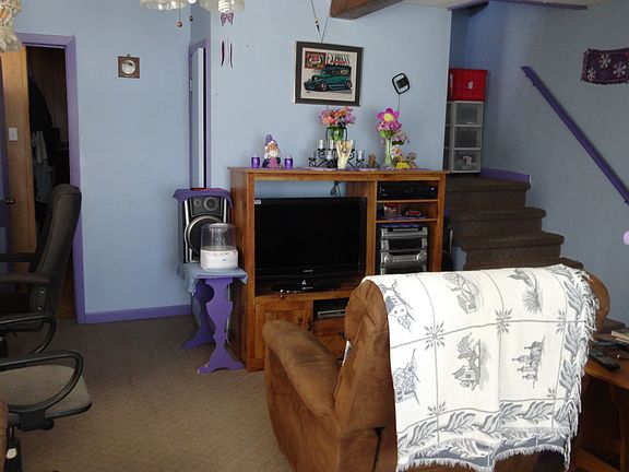 4th image of 640 16th Street South