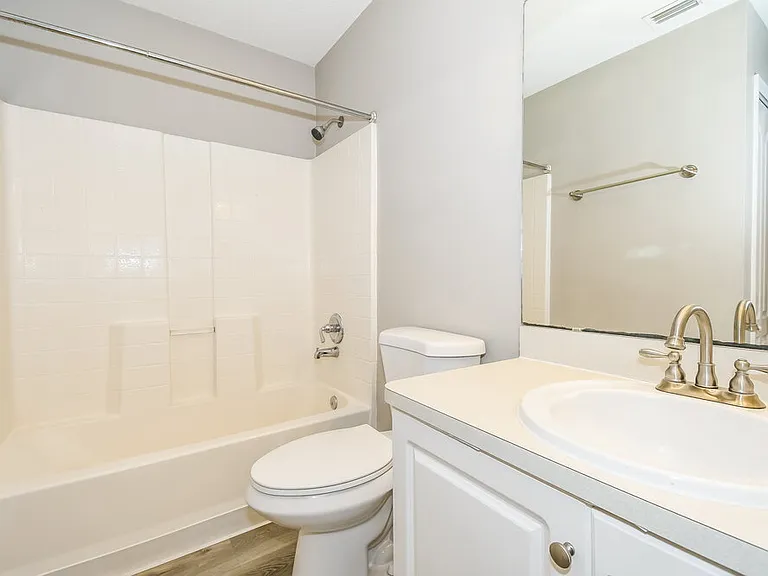 213 Park Ave — Photo 9