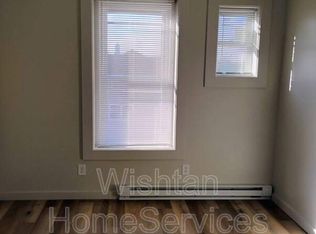 301 E Main St APT 23, Knoxville, IL 61448