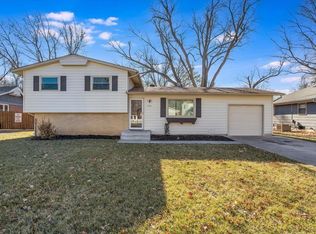 554 S Spring Creek Dr, Derby, KS 67037