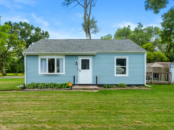 1525 Baker Dr, Kalamazoo, MI 49048