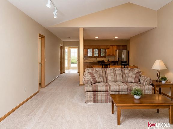 4th image of 6544 Darlington Ct