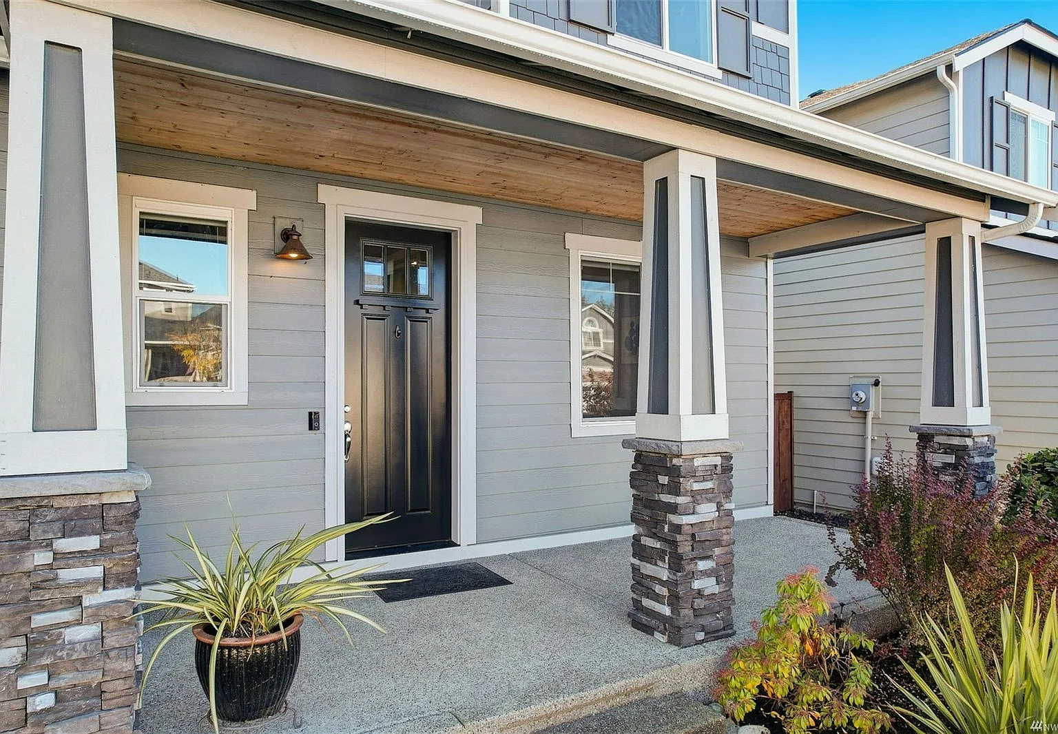 4240 Overlook Court — Photo 2