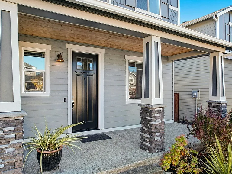 4240 Overlook Ct — Photo 2