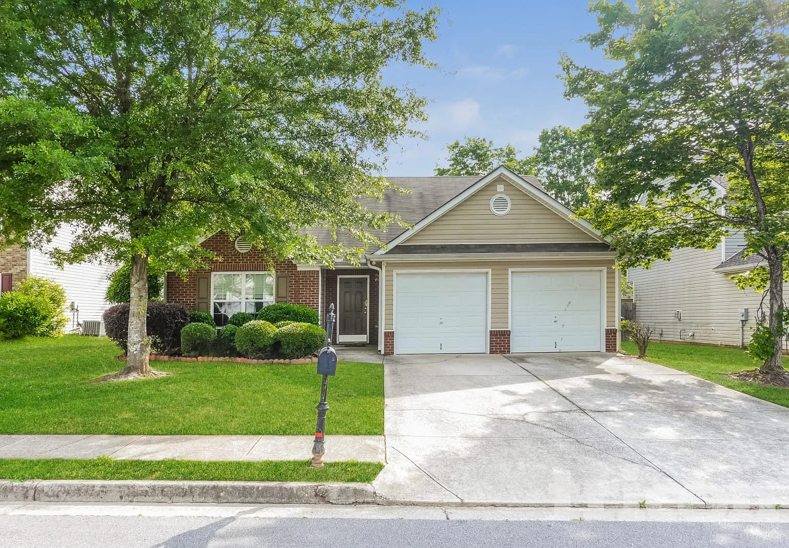 3692 Tullamore Ln Snellville GA — Photo 1
