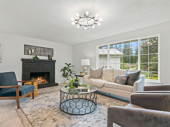 3rd image of 16919 46t Street Ct E