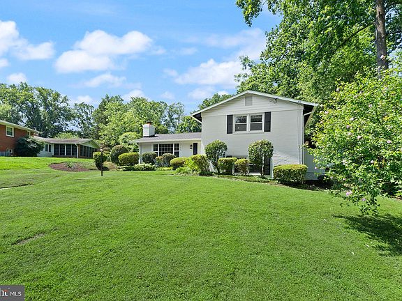 3rd image of 3906 Ivydale Dr