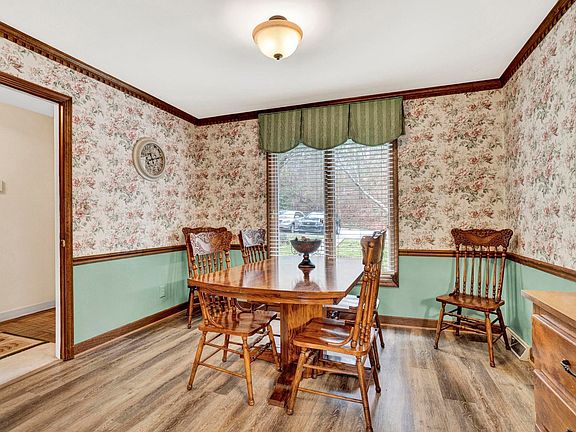 3rd image of 8 Graystone Way
