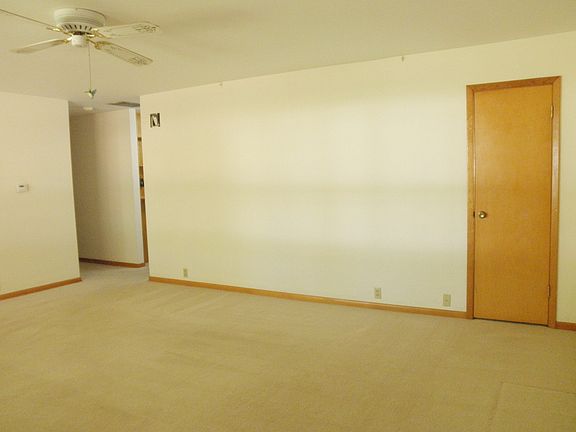3rd image of 609 N Sumner Ave
