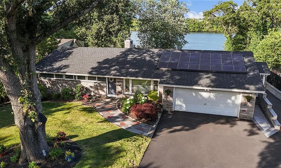 1st image of 34 Lakeview Dr