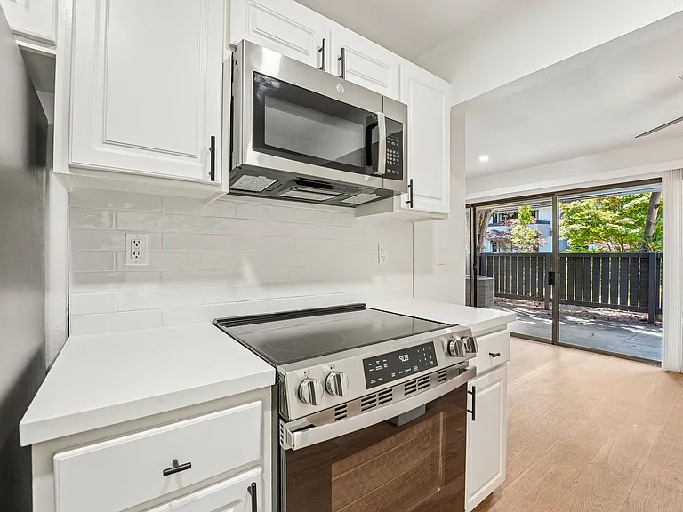 Summerwood Apartments — Photo 65