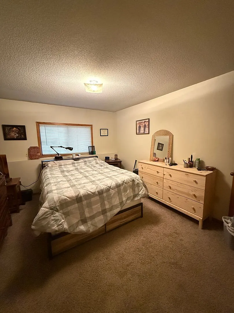 Niblett Bros- 2911 Edgewood — Photo 4
