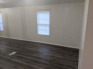 5200 Duke Ln, Elliston, VA 24087