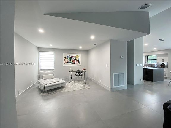 5th image of 1667 Cypress Pointe Dr #3B