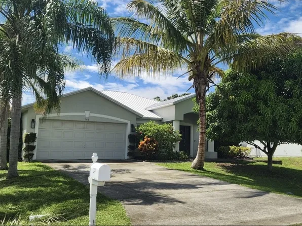 240 Pioneer Ave NE, Palm Bay, FL 32907