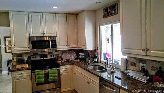 3rd image of 11410 NW 35th St
