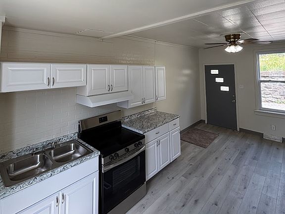 3rd image of 425 Ohio Ave Rear 4