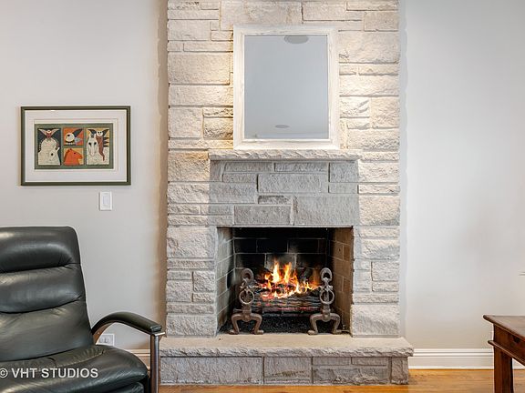 5th image of 2729 Hawthorn Ln