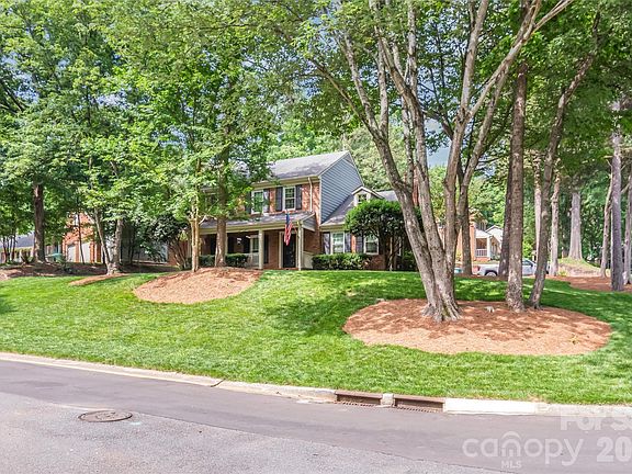 2nd image of 419 Scarborough Ln