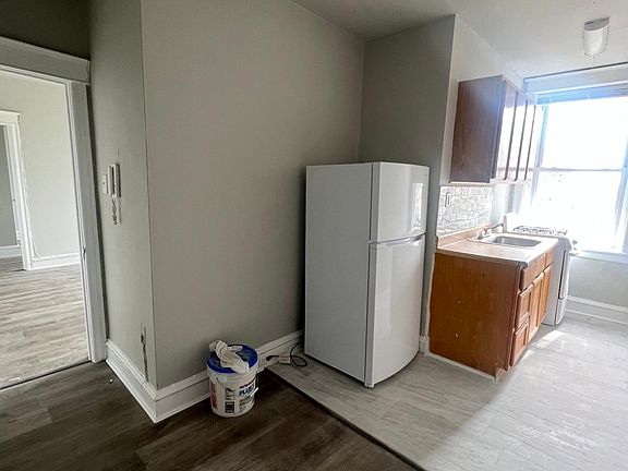 2nd image of 2215 N 51st St #6DD