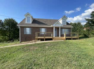 829 Tommy Oliver Rd, Clarksville, TN 37042