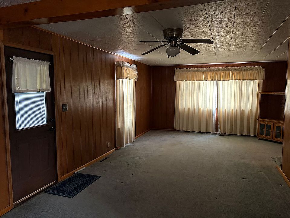 1st image of 103 W 3rd Ave