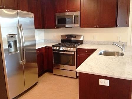 2nd image of 102 York St APT 2